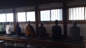 「何も考えない」って考えてループする･･･(+_+)