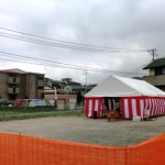 出席される人数に合わせてすこし大きめのテントを準備しました。