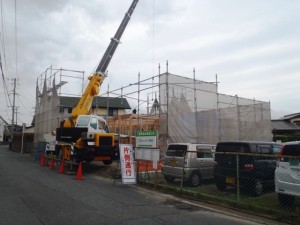 クレーン車が来て、いよいよ上棟！